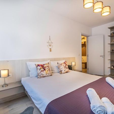 Springhome - Cozy Apartment With Balcony & Parking Braşov Eksteriør billede